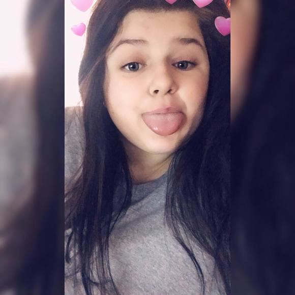 Meet your Posher, Alyssa - Picture 1 of 1